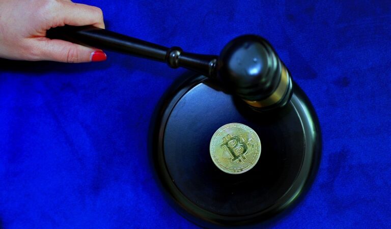 Coinbase Acquires Echo for $375 Million to Expand Crypto Investment Platform