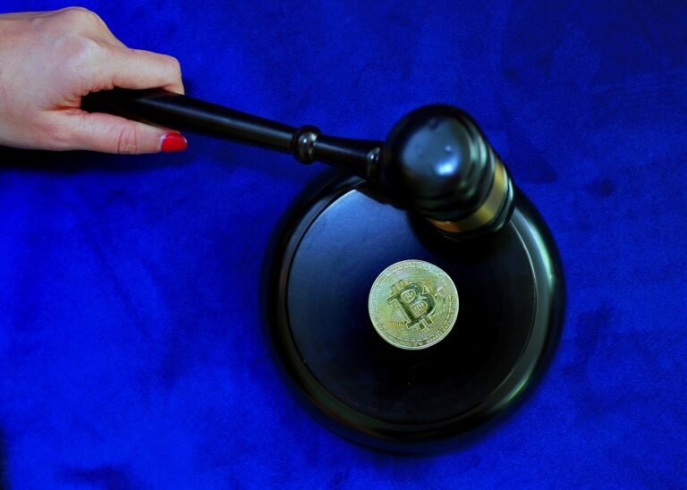 Coinbase Acquires Echo for $375 Million to Expand Crypto Investment Platform