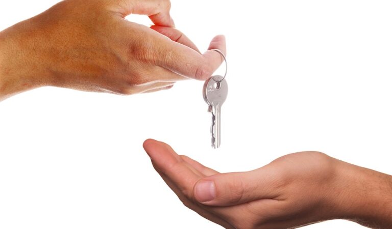 U.S. 30-Year Mortgage Rates Dip to 6.27%, Offering Relief to Homebuyers Amid Economic Shifts